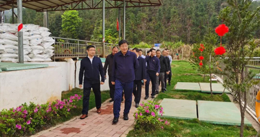 贛州市委常委、常務副市長高世文一行先后到挺進環(huán)保定南馬山逕、龍南黃沙稀土尾水項目調(diào)研