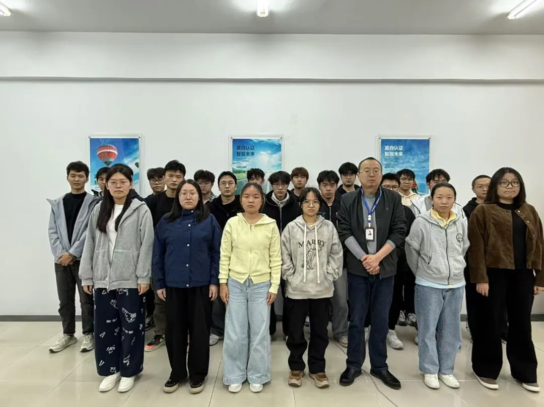 【近期結(jié)班留影】時光會定格此刻，但夢想永